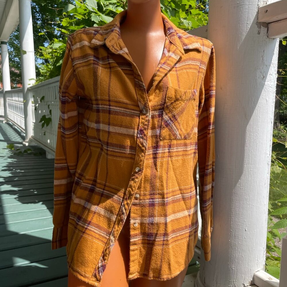 Arizona Jean Co. Plaid Button-Up Shirt – Women’s Size Small